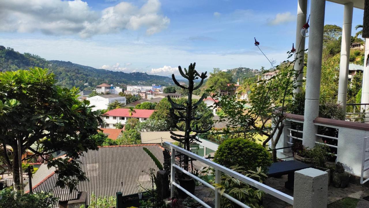 Marvel Hills Kandy Exterior foto
