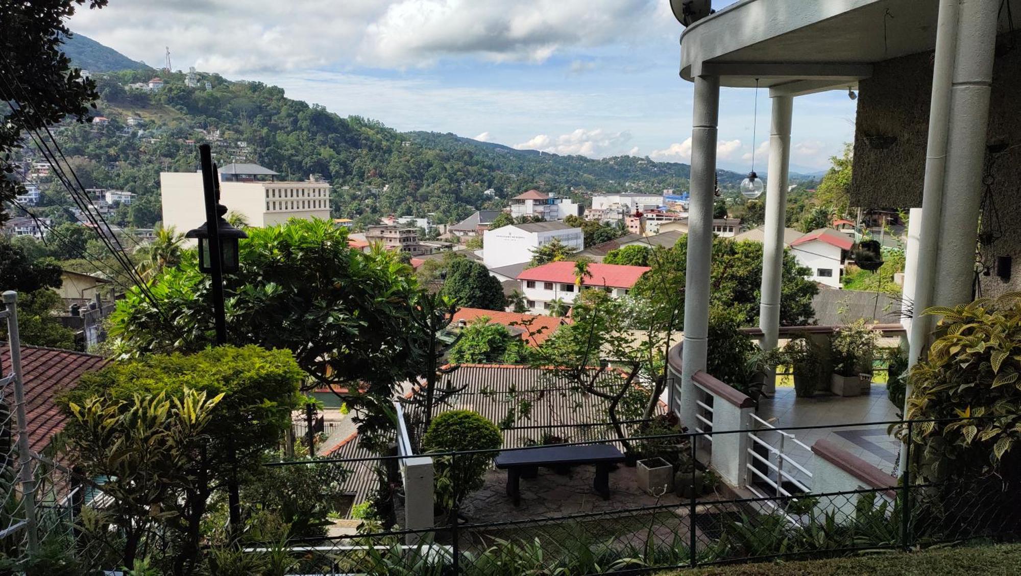 Marvel Hills Kandy Exterior foto